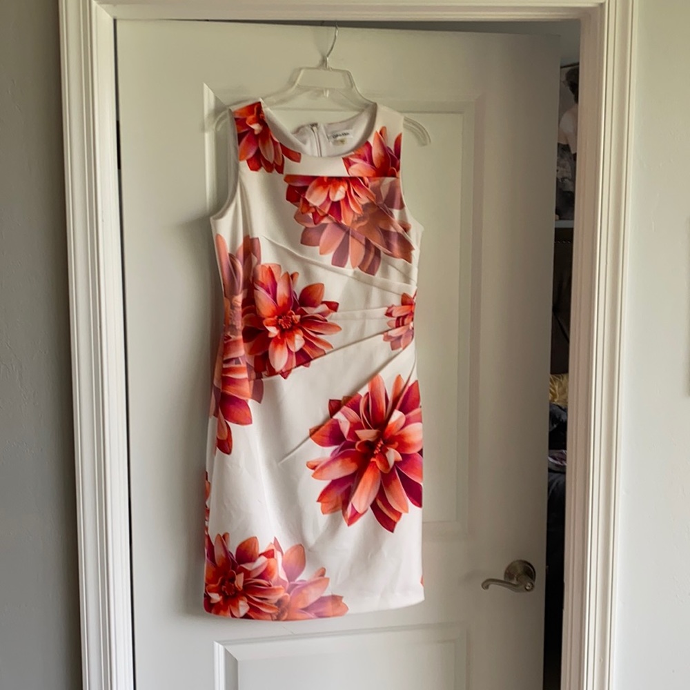 Beautiful Calvin Klein scuba dress